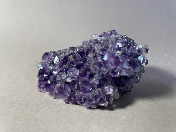 Ametisti kiderykelm&auml; raakakivi 114 g , uniikkikappale