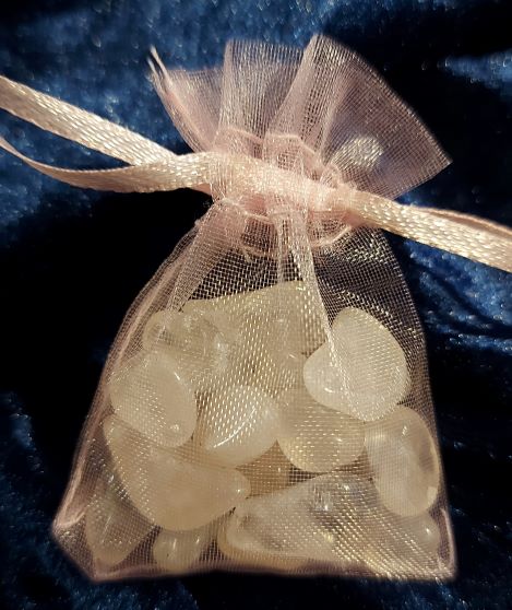 Ruusukvartsi palat www.aurinkorumpu.fi