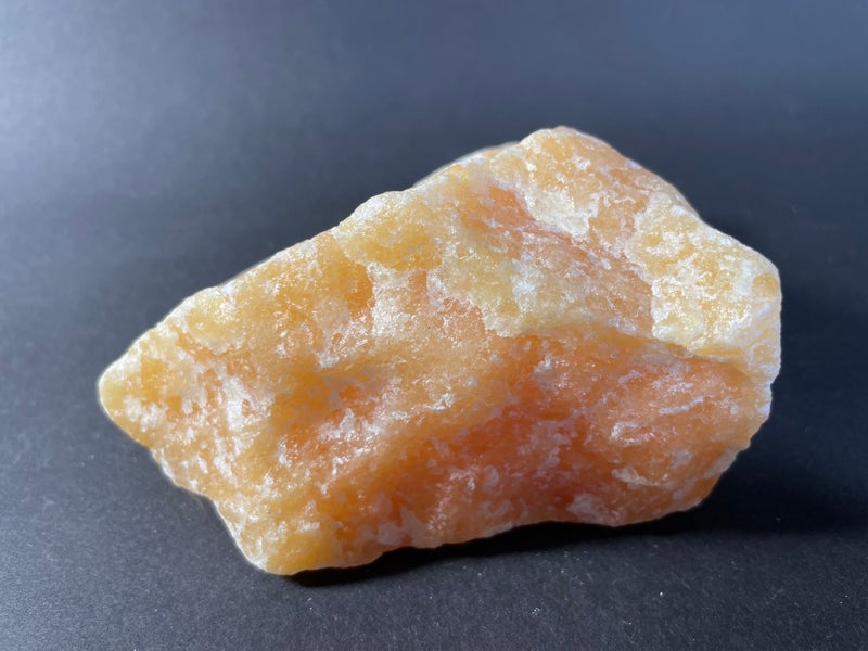 Oranssi Kalsiitti raaka Aurinkorumpu