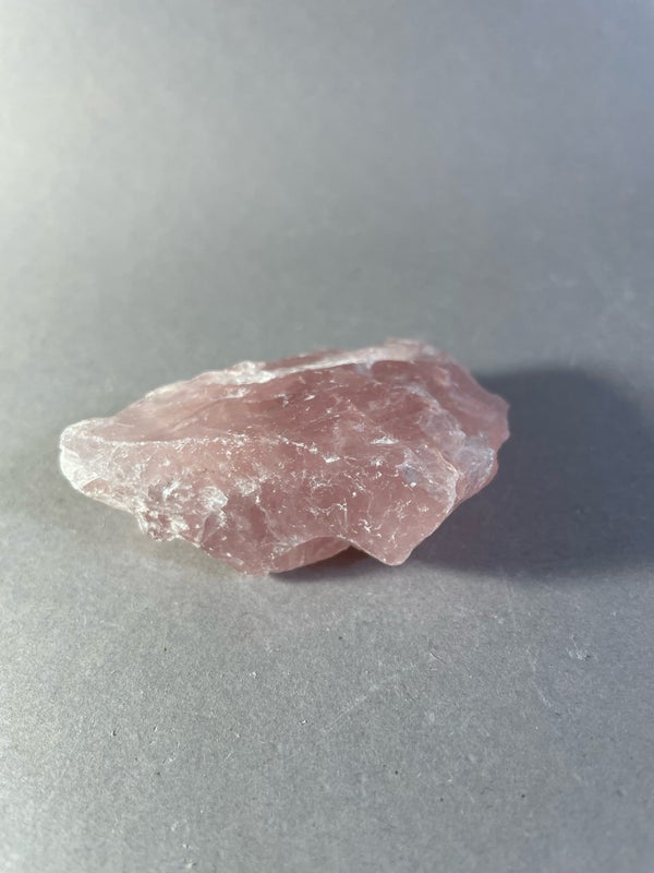Ruusukvartsi  raakakivi