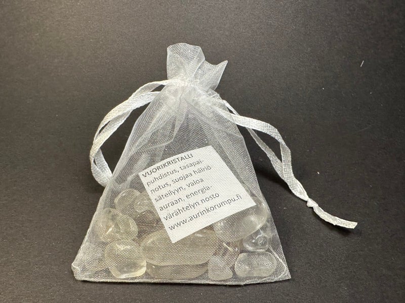 Vuorikristalli - hiotut kivipalat pussissa